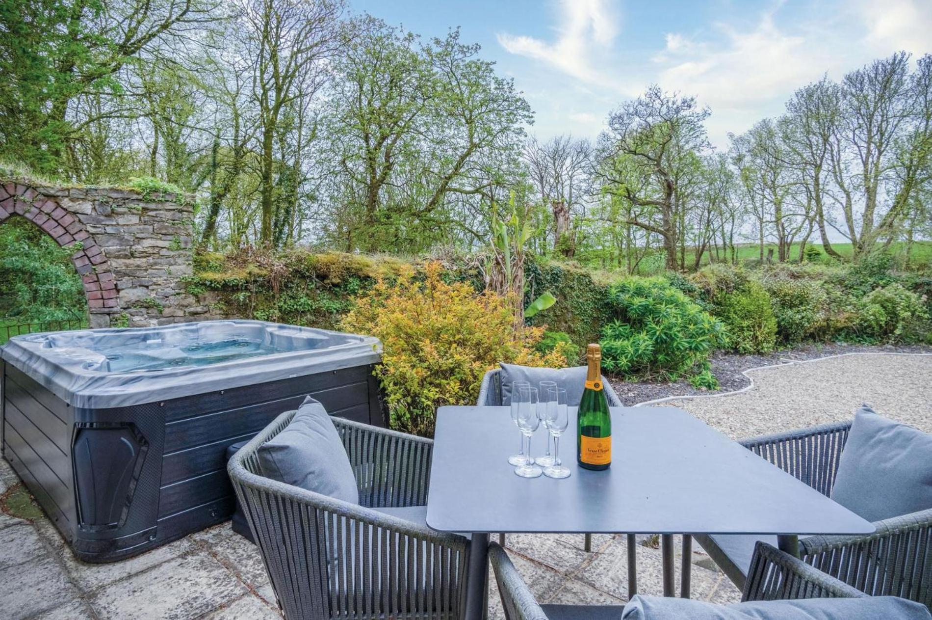 The Stables - 2 Bedroom Cottage - Princes Gate Ludchurch Exterior foto