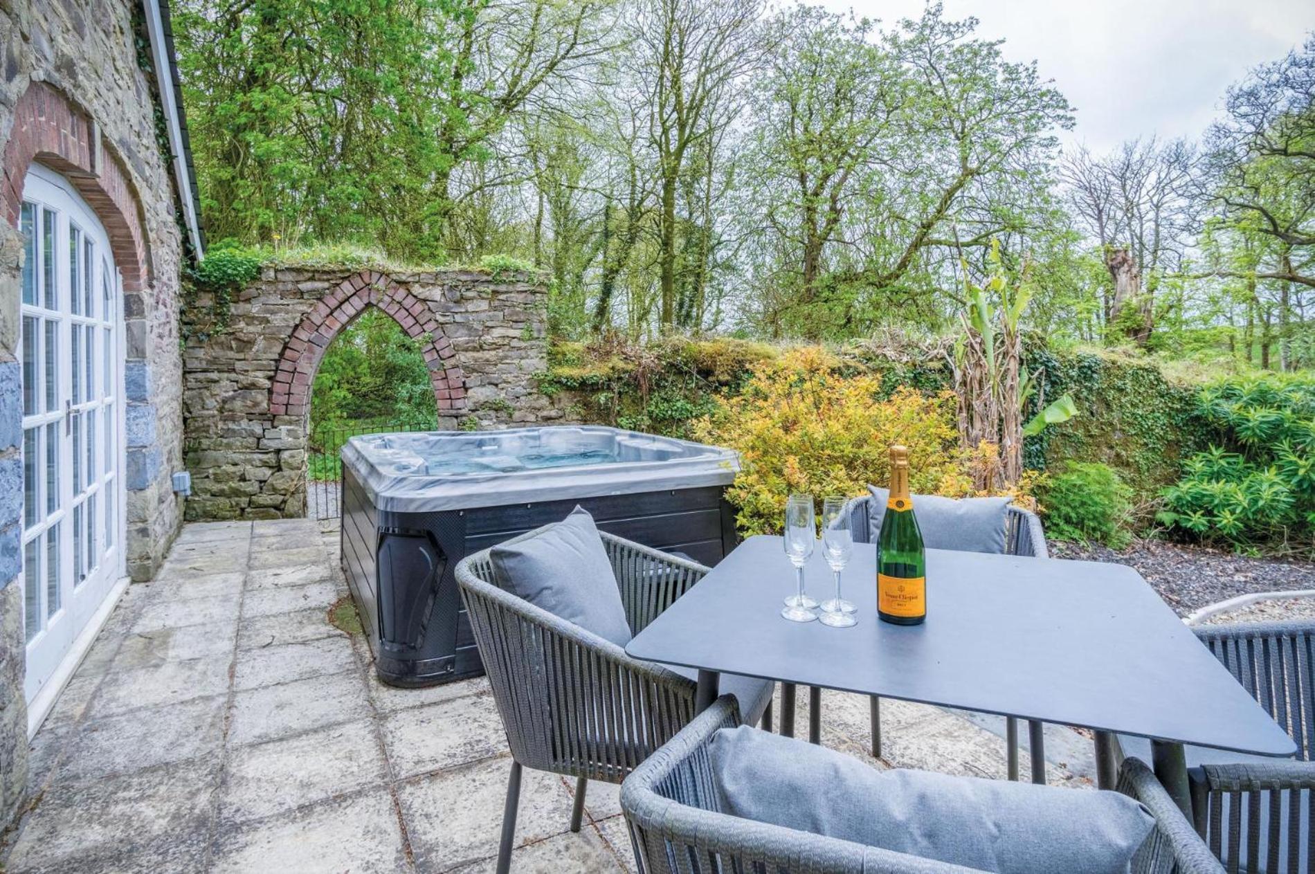 The Stables - 2 Bedroom Cottage - Princes Gate Ludchurch Exterior foto
